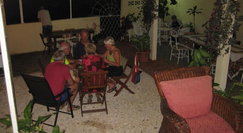 Le Cactus Guesthouse Terre Rouge  Exteriér fotografie